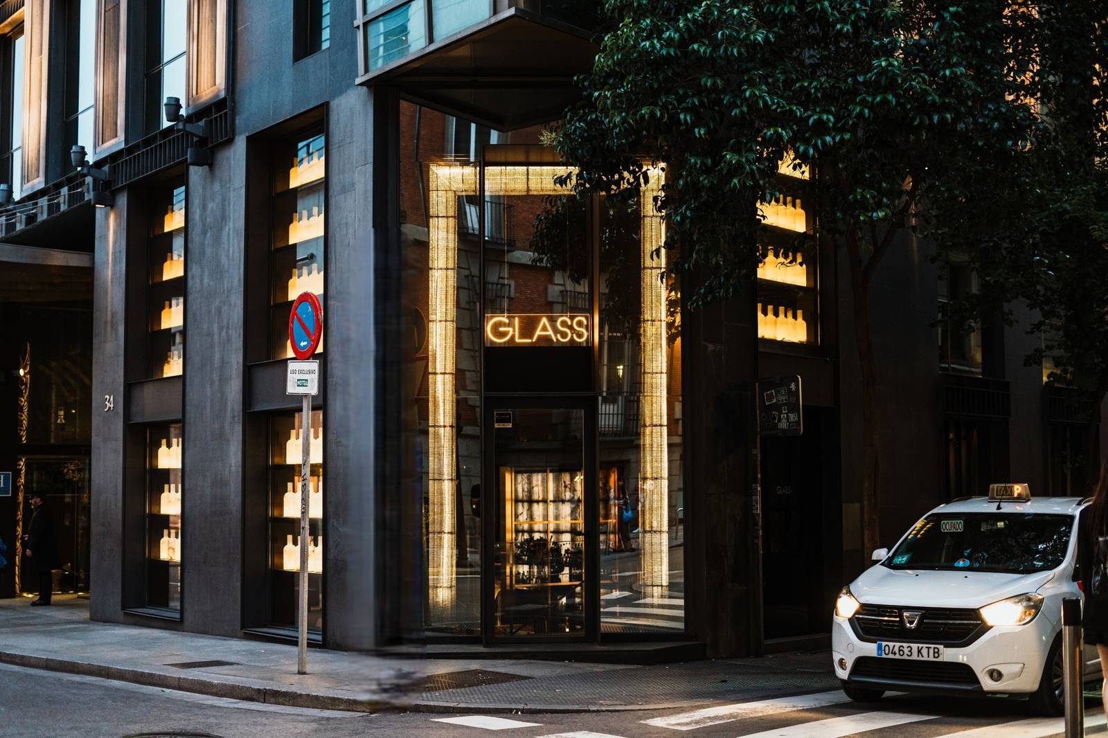 馬德里 Hotel Urban Glass Bar 入口