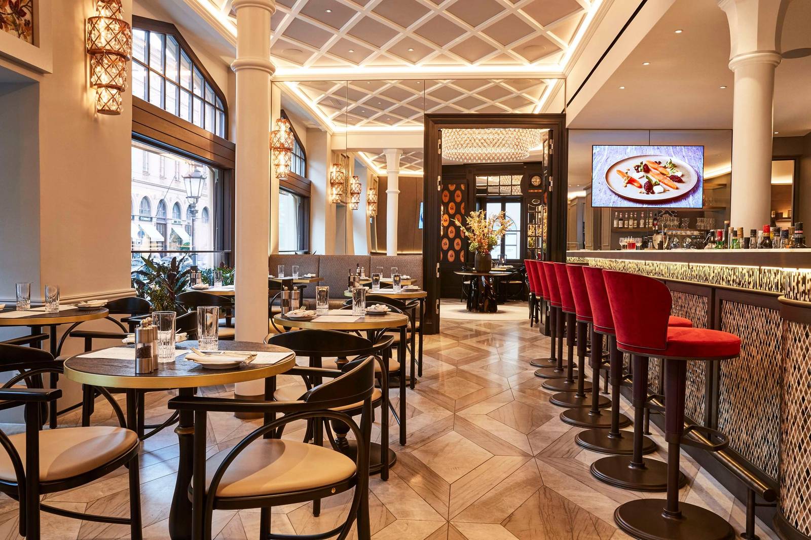 Vier Jahreszeiten Kempinski Schwarzreiter Tagesbar