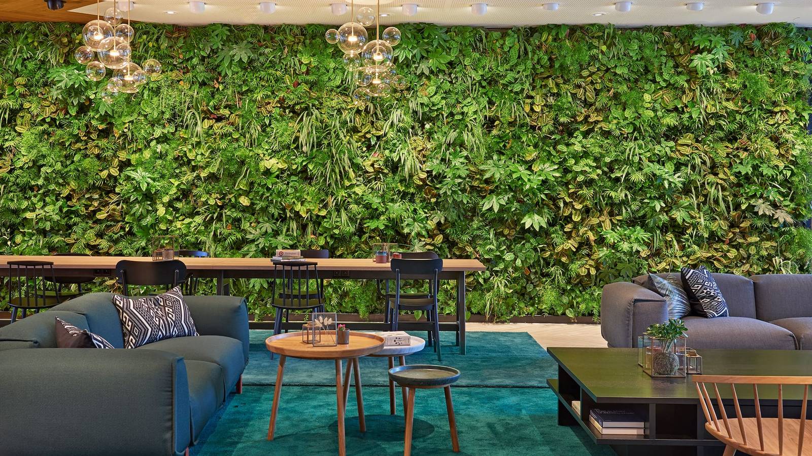 阿姆斯特丹 Hyatt Regency Amsterdam 大廳植栽綠牆
