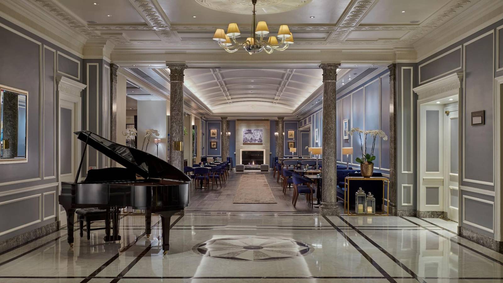 倫敦 Hyatt Regency The Churchill 大廳與鋼琴