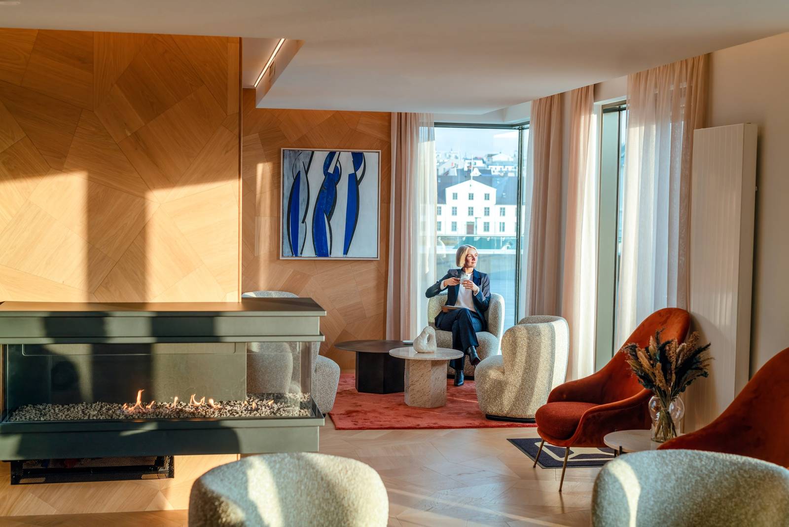 Iceland Parliament Hotel 壁爐休息區