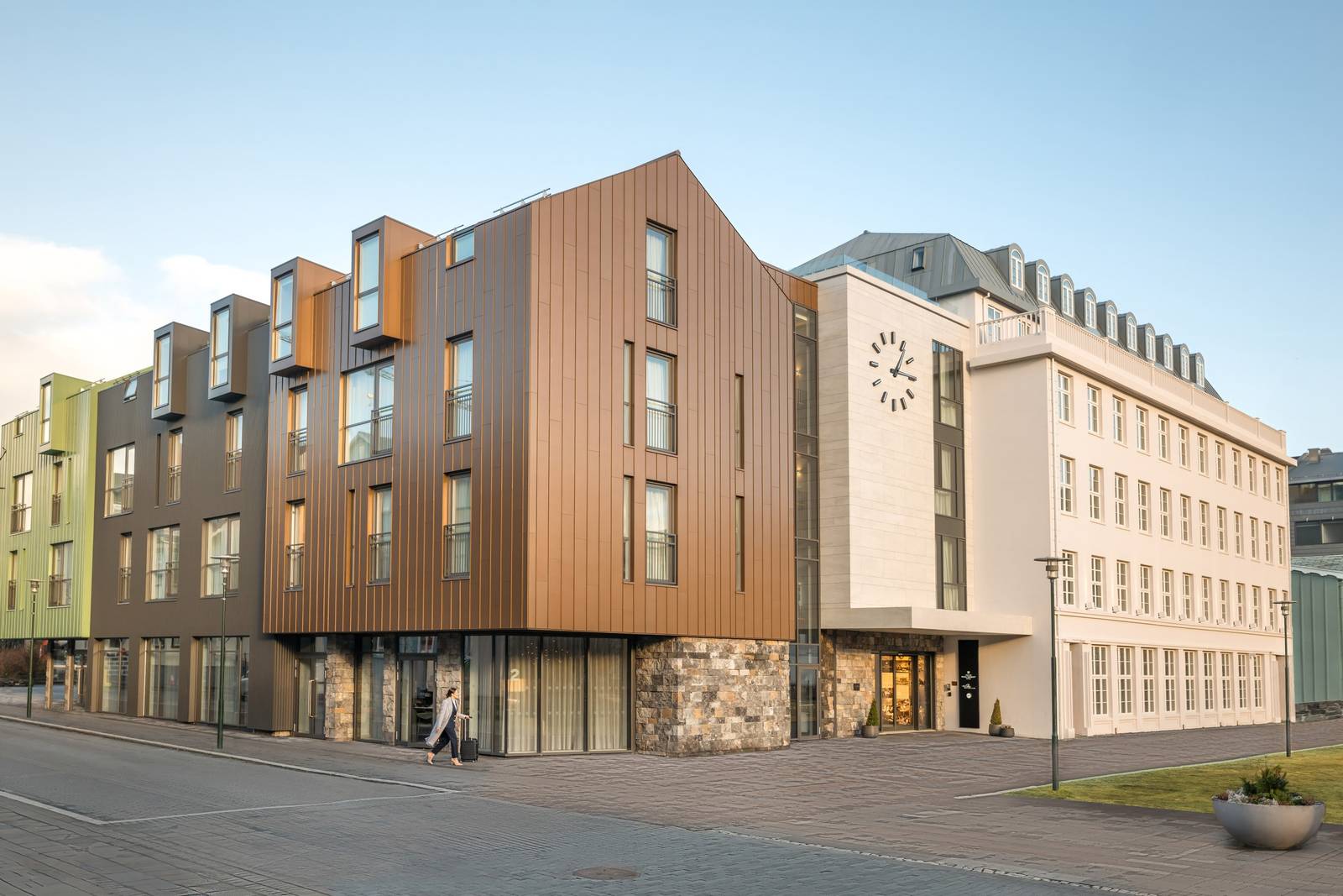 Iceland Parliament Hotel 所在的雷克雅維克市中心街道
