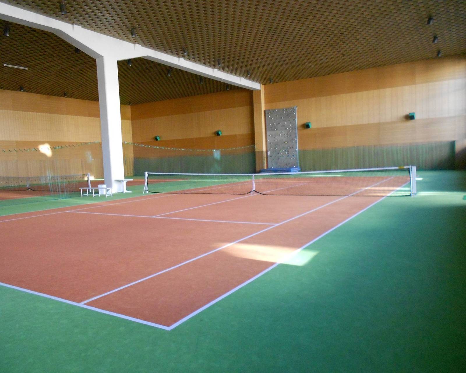 室內網球場