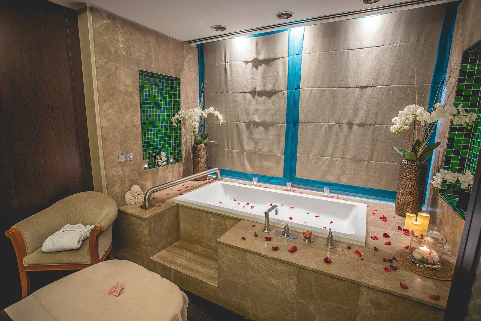 布達佩斯洲際酒店 Spa 療程浴池