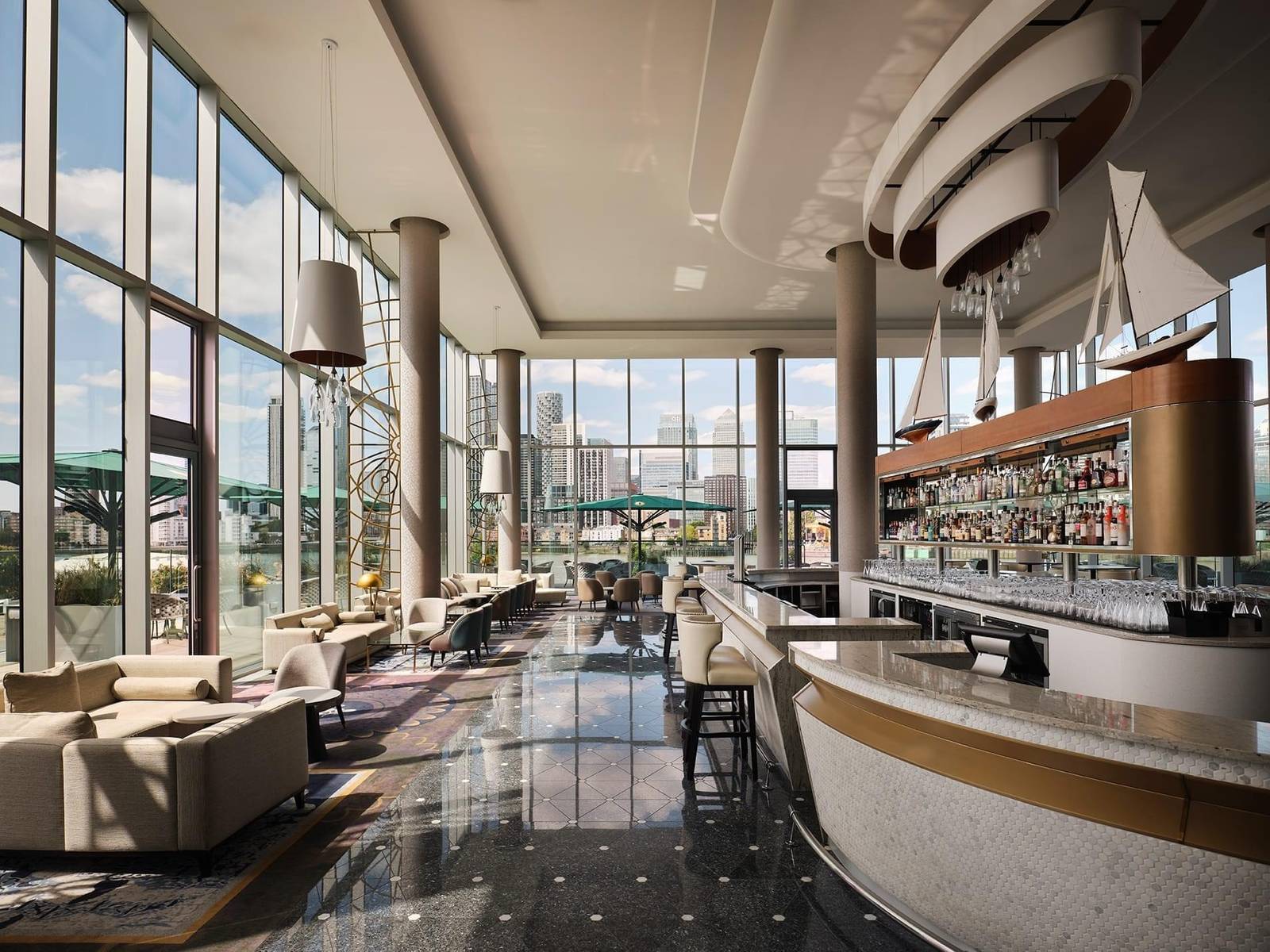 倫敦 O2 洲際酒店 Meridian Lounge 酒吧與河景