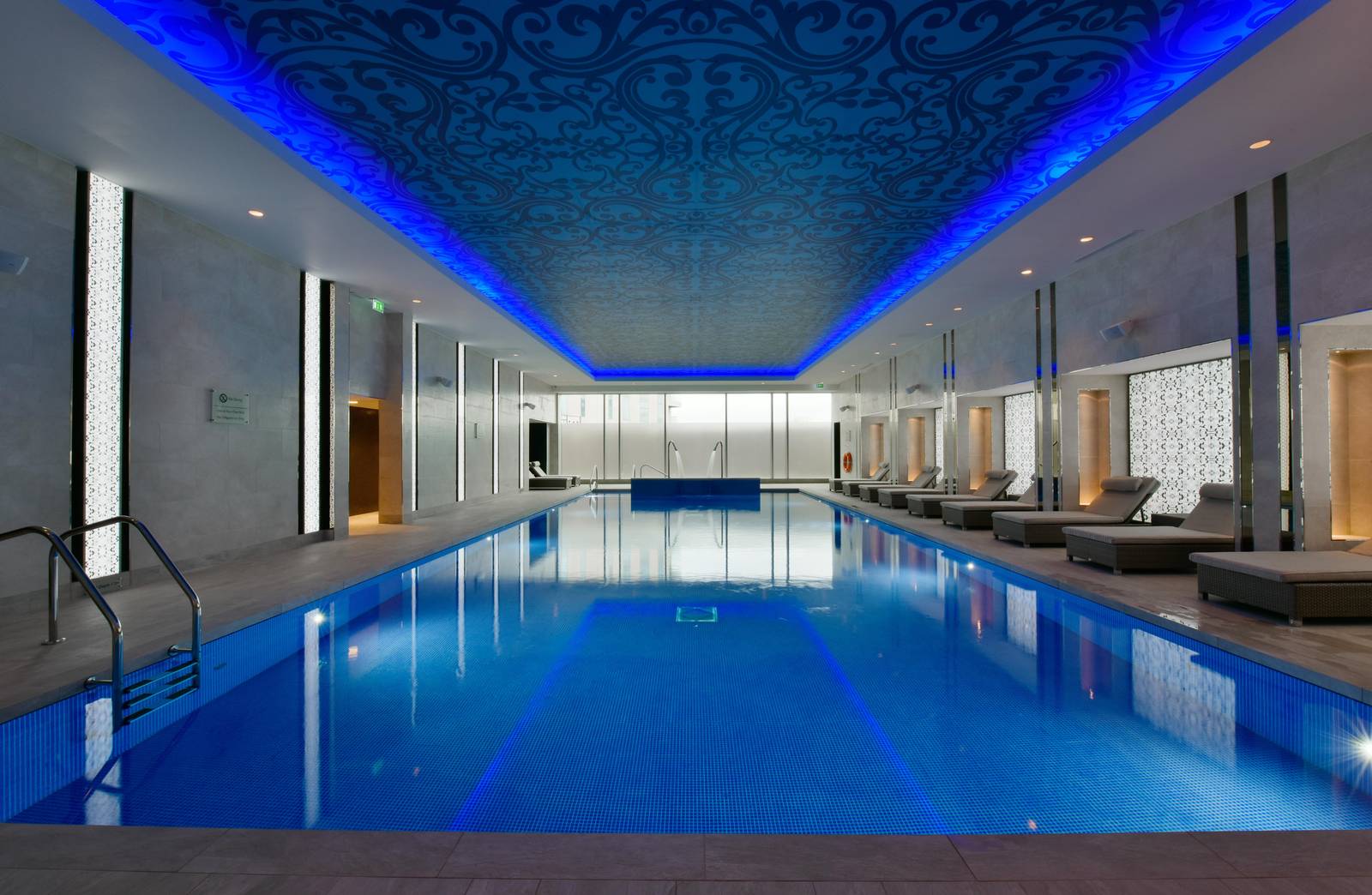 倫敦 O2 洲際酒店 Spa 17 公尺室內泳池