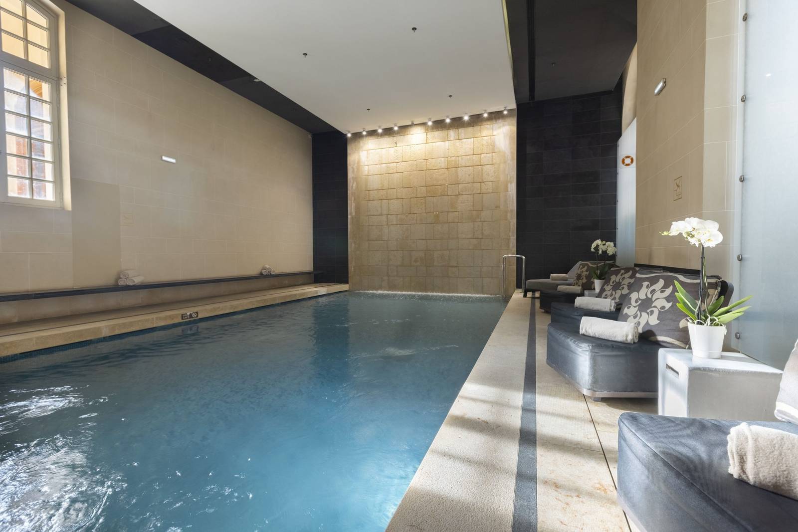 馬賽洲際酒店 Spa 室內泳池