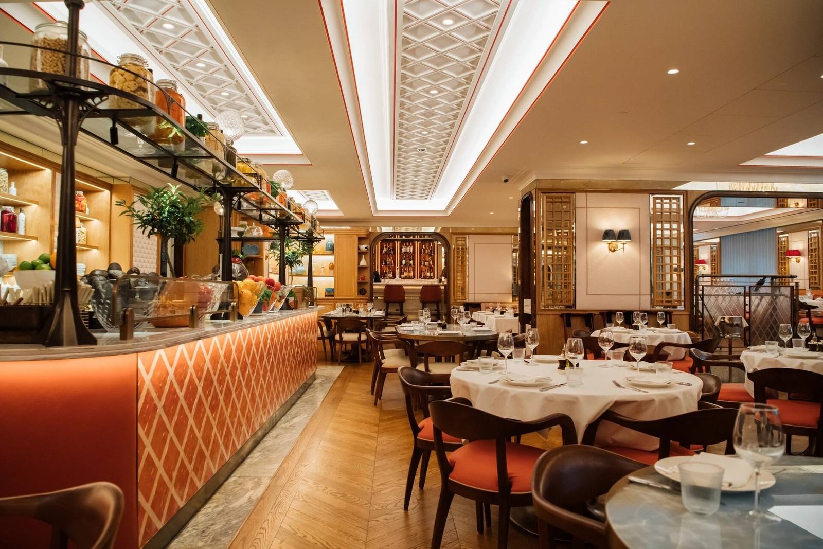 Jumeirah Carlton Tower La Maison Ani 餐廳用餐區