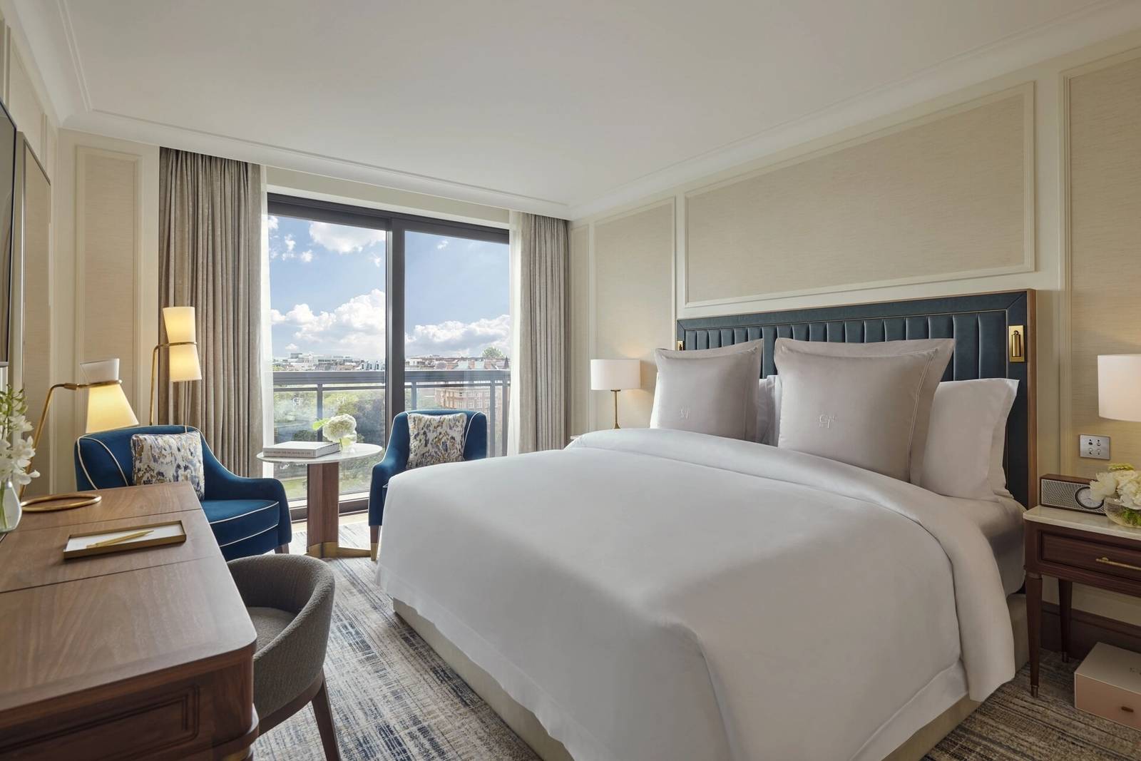Jumeirah Carlton Tower Balcony Room 陽台客房