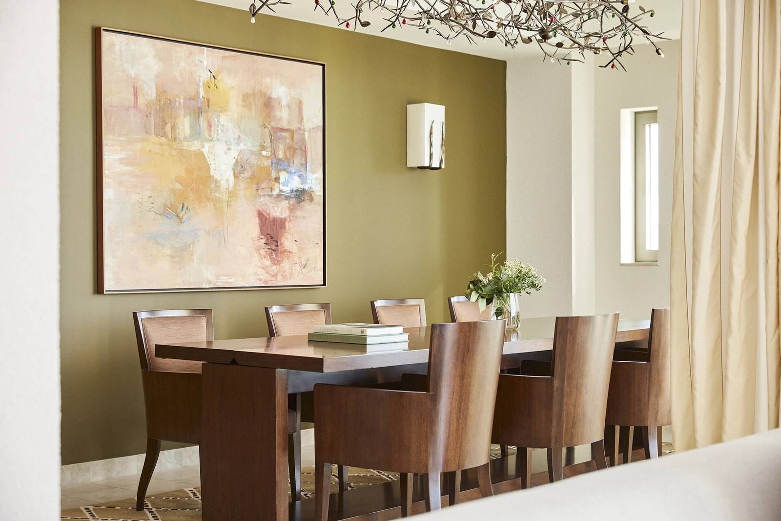 Jumeirah Mallorca Observatory 套房內的用餐區