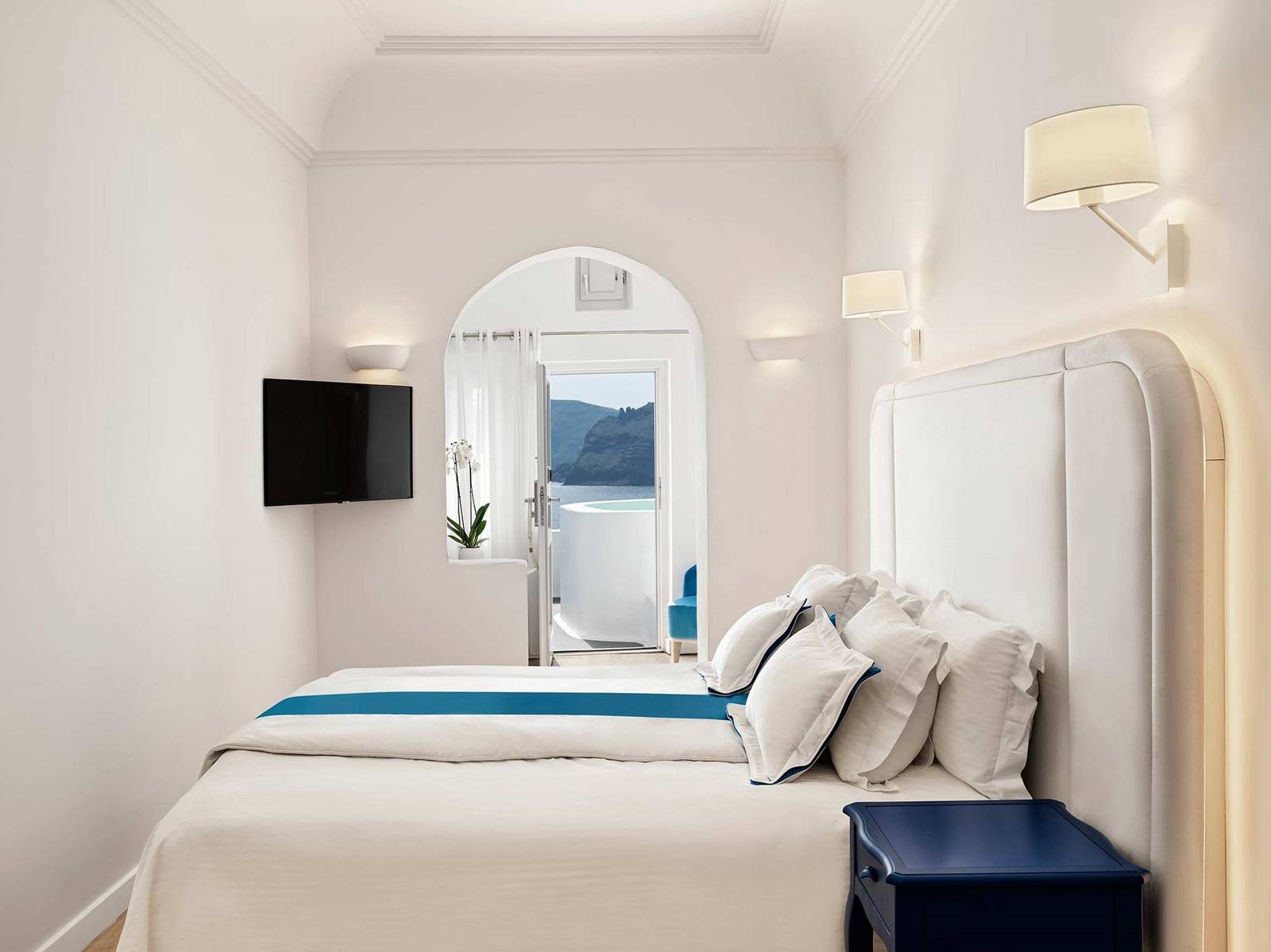 Katikies Santorini 套房臥室