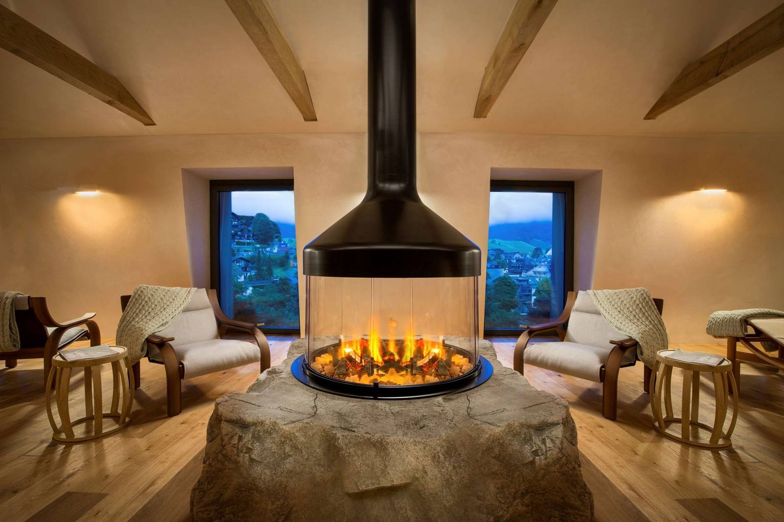 Kempinski Palace Engelberg Spa 壁爐休憩區