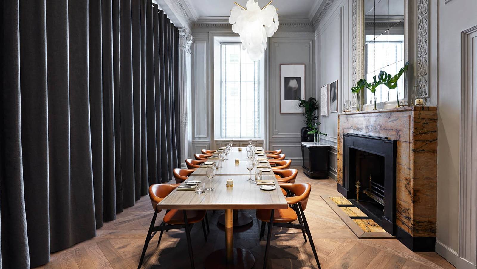 Kimpton Blythswood Square 附壁爐的私人包廂