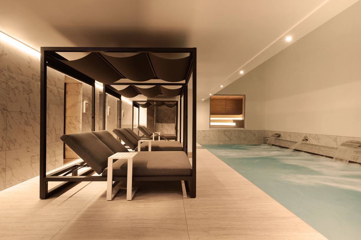 Spa at Blythswood Square 水療池畔躺椅