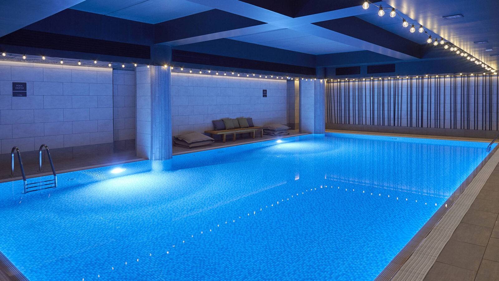 Kimpton Charlotte Square Spa 室內泳池
