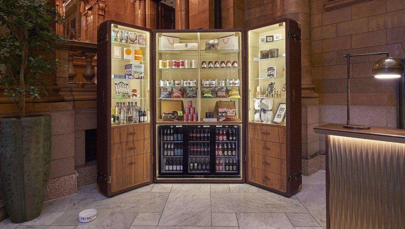 Kimpton Clocktower Hotel 大廳旁的 Corner Shop 小舖