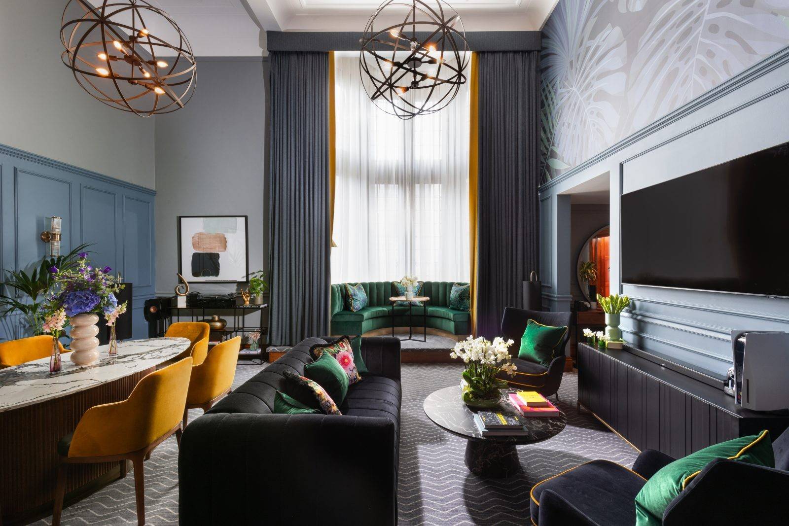 Kimpton Clocktower Hotel 套房起居與用餐空間
