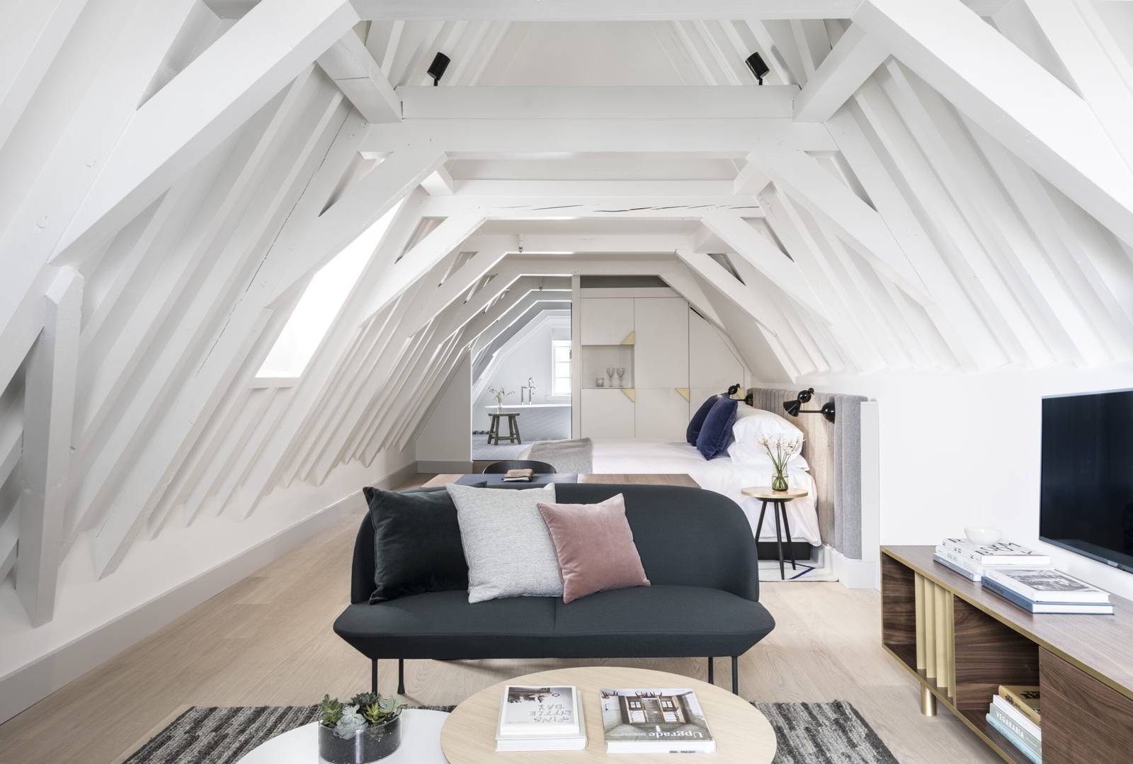 Kimpton De Witt Junior Suite 木樑套房