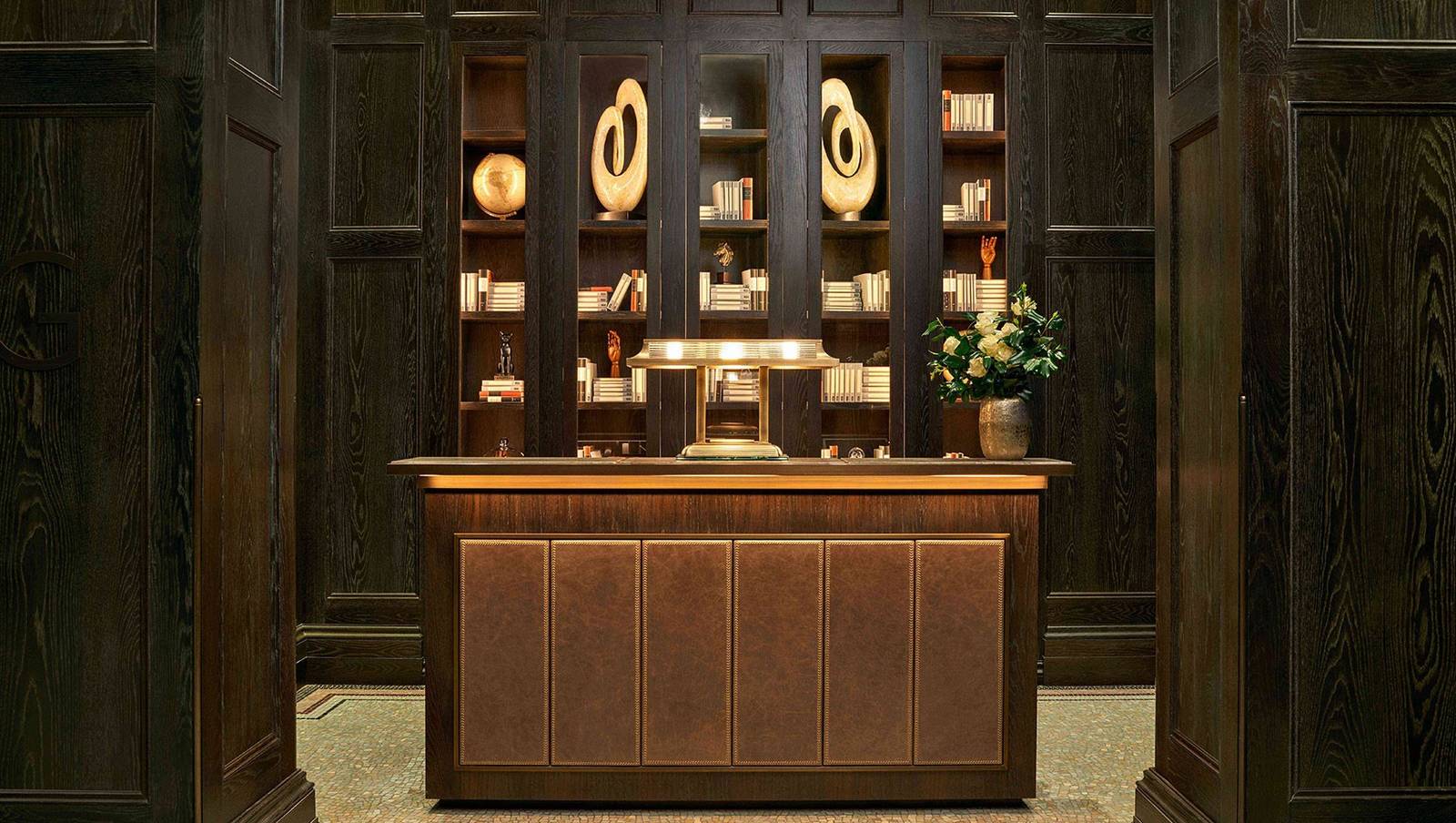 倫敦 Kimpton Fitzroy 酒店禮賓櫃台