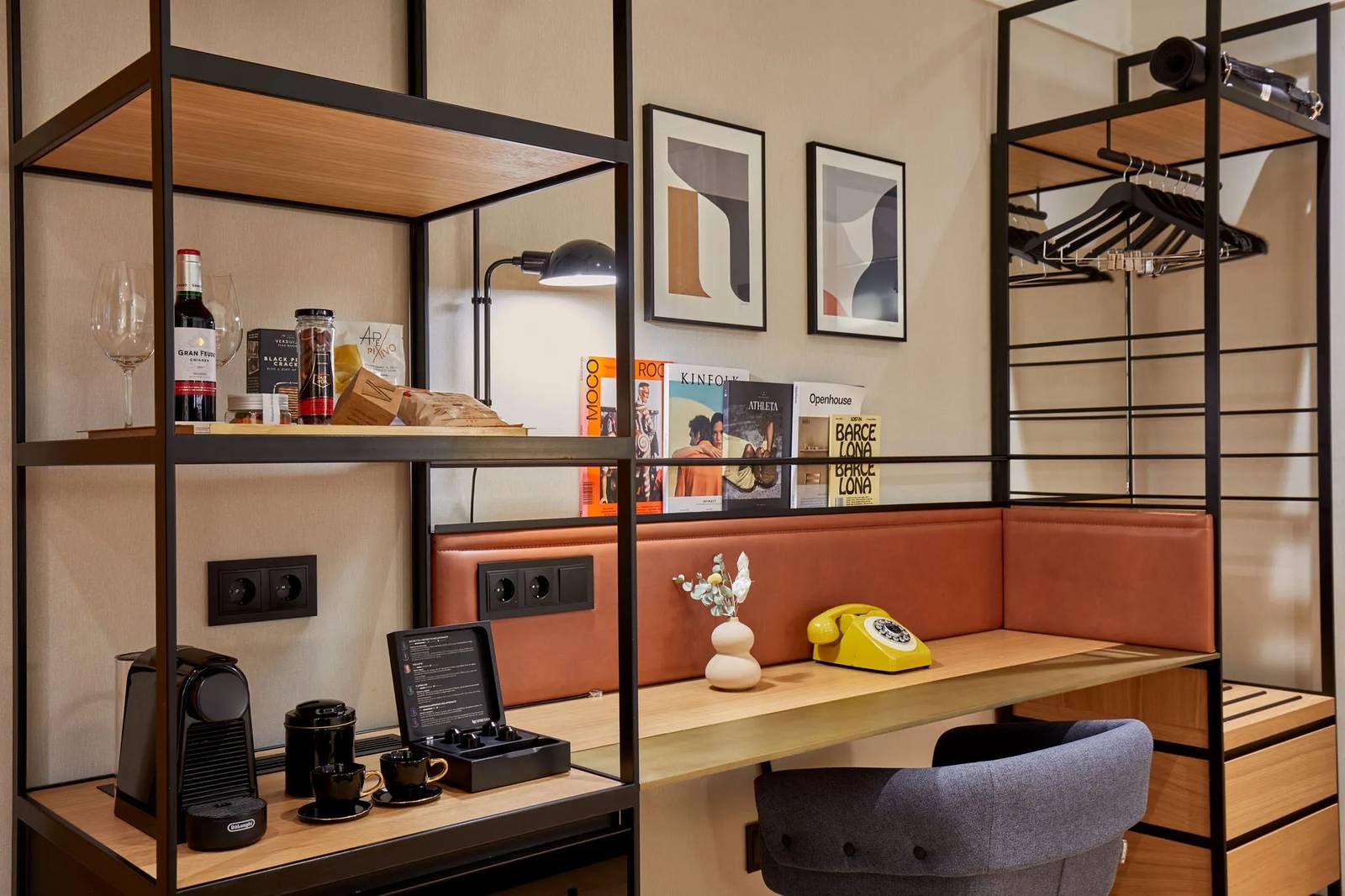 Kimpton Vividora 客房在地小物迷你吧