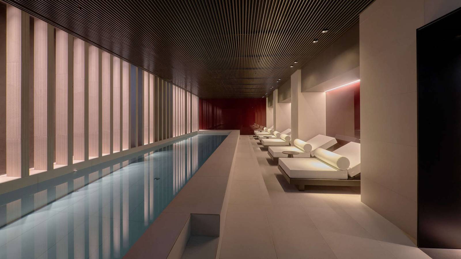 KOZMO Hotel Spa 室內溫水泳池