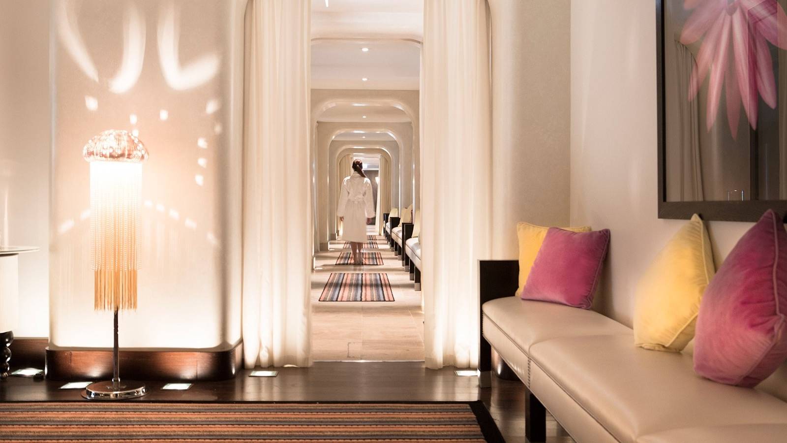 La Réserve Genève Spa Nescens 廊道