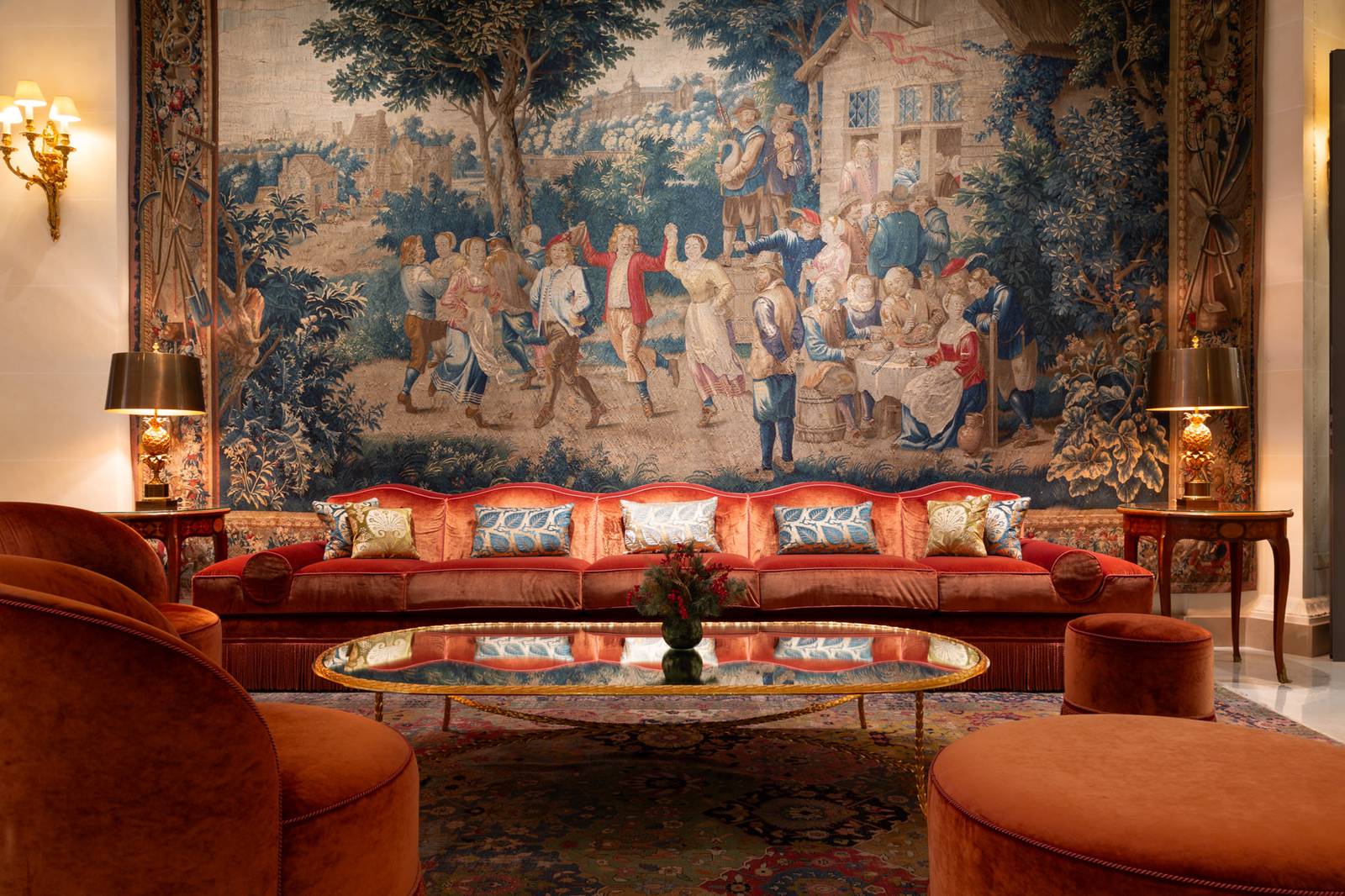 Le Bristol Paris 掛毯裝飾的大廳沙龍