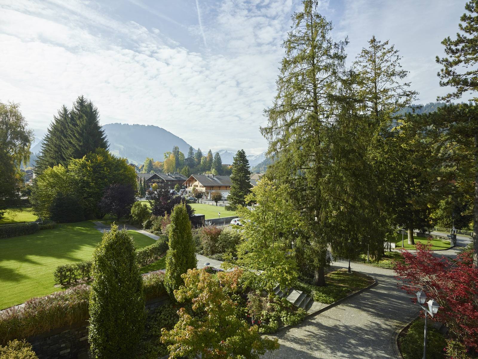 從 Le Grand Bellevue 花園望向格施塔德山谷