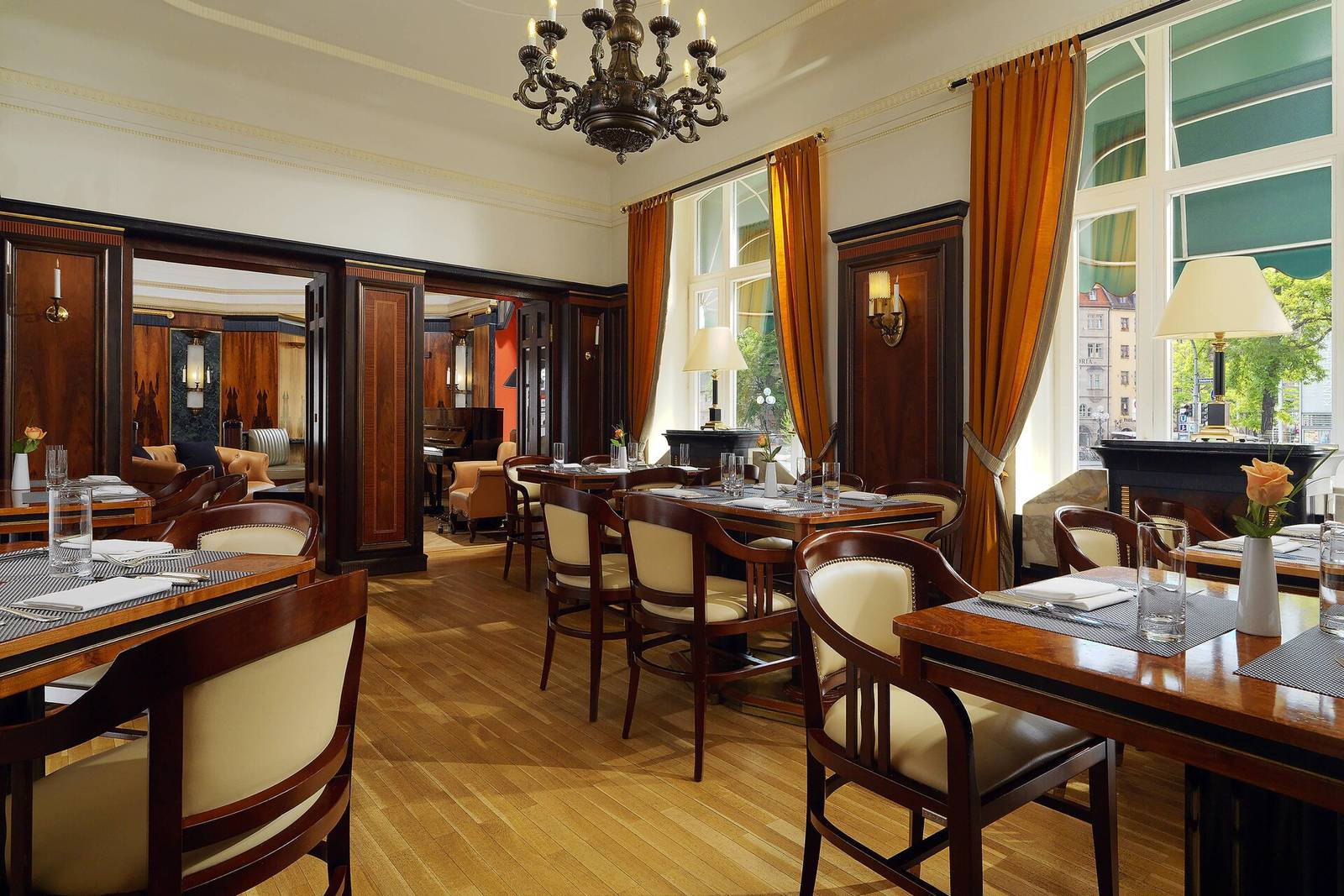 紐倫堡 Le Méridien Grand Hotel Restaurant Brasserie 用餐區