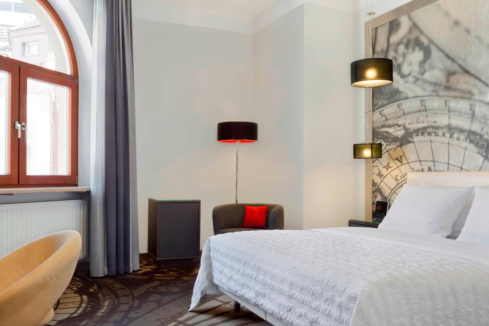 紐倫堡 Le Méridien Grand Hotel 拱窗客房