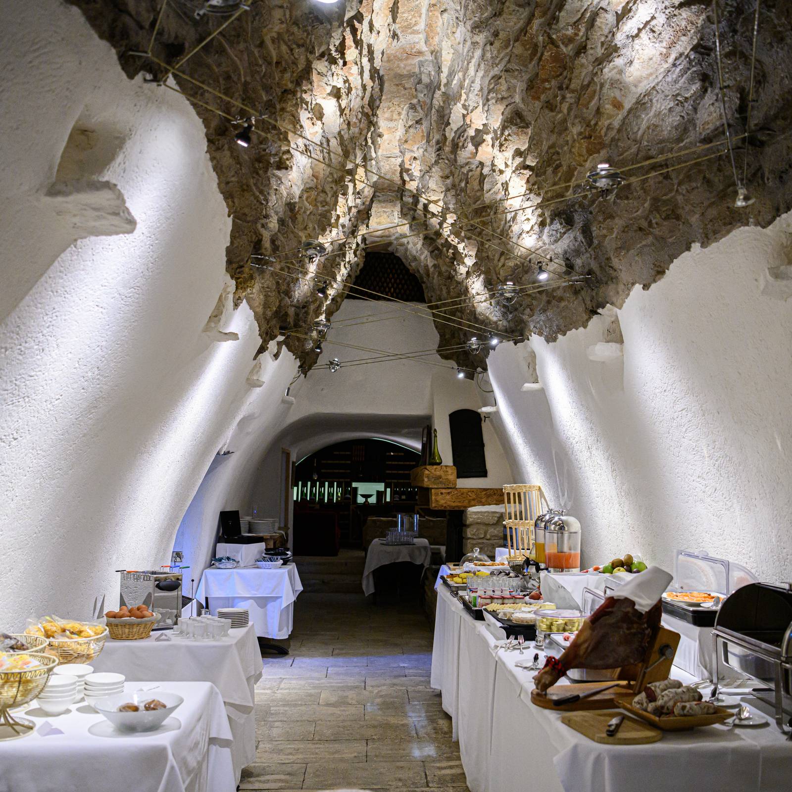 Les Bories & Spa 古老石屋 borie 裡的早餐室
