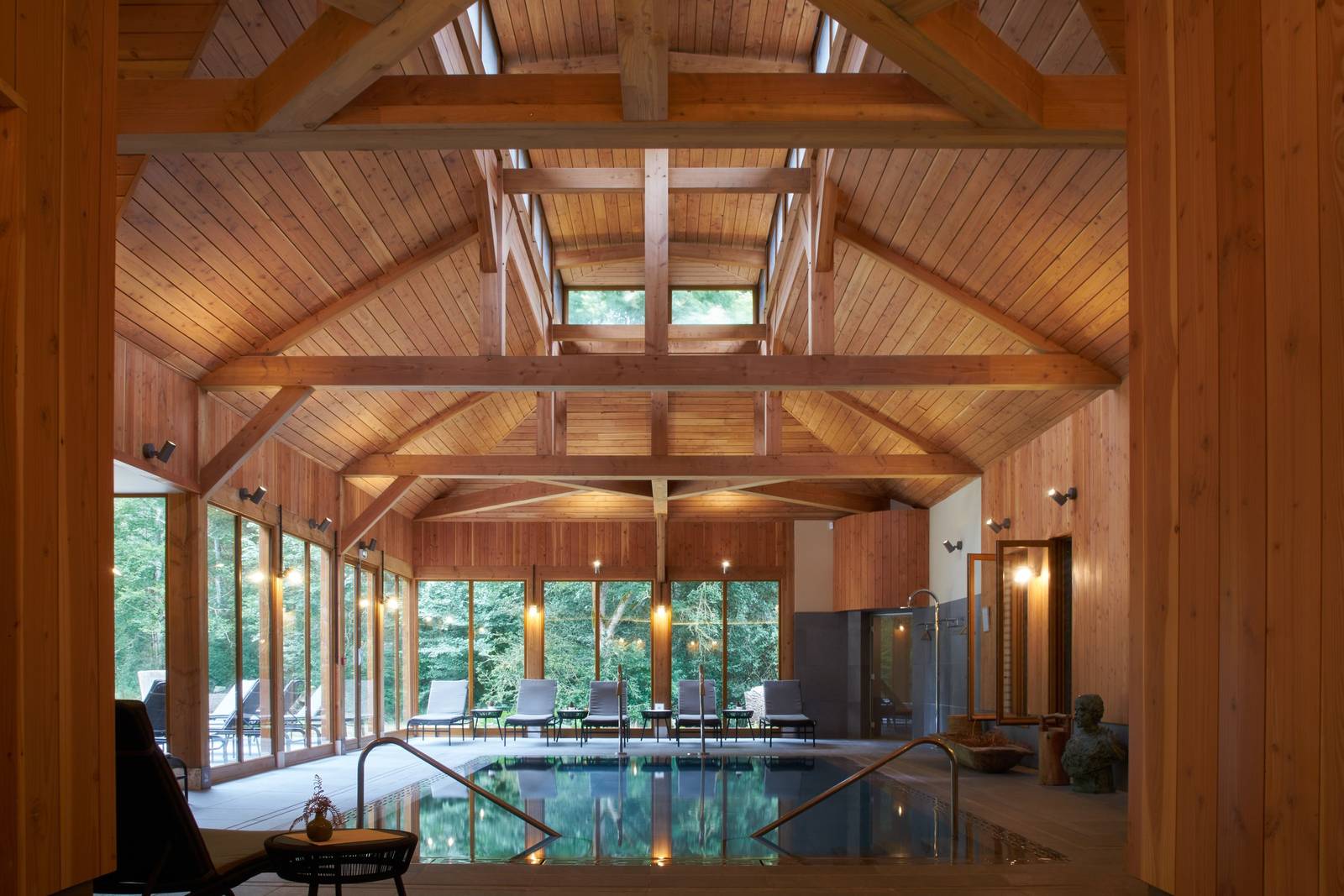 Les Sources de Cheverny Caudalie Spa 木造屋頂下的放鬆池