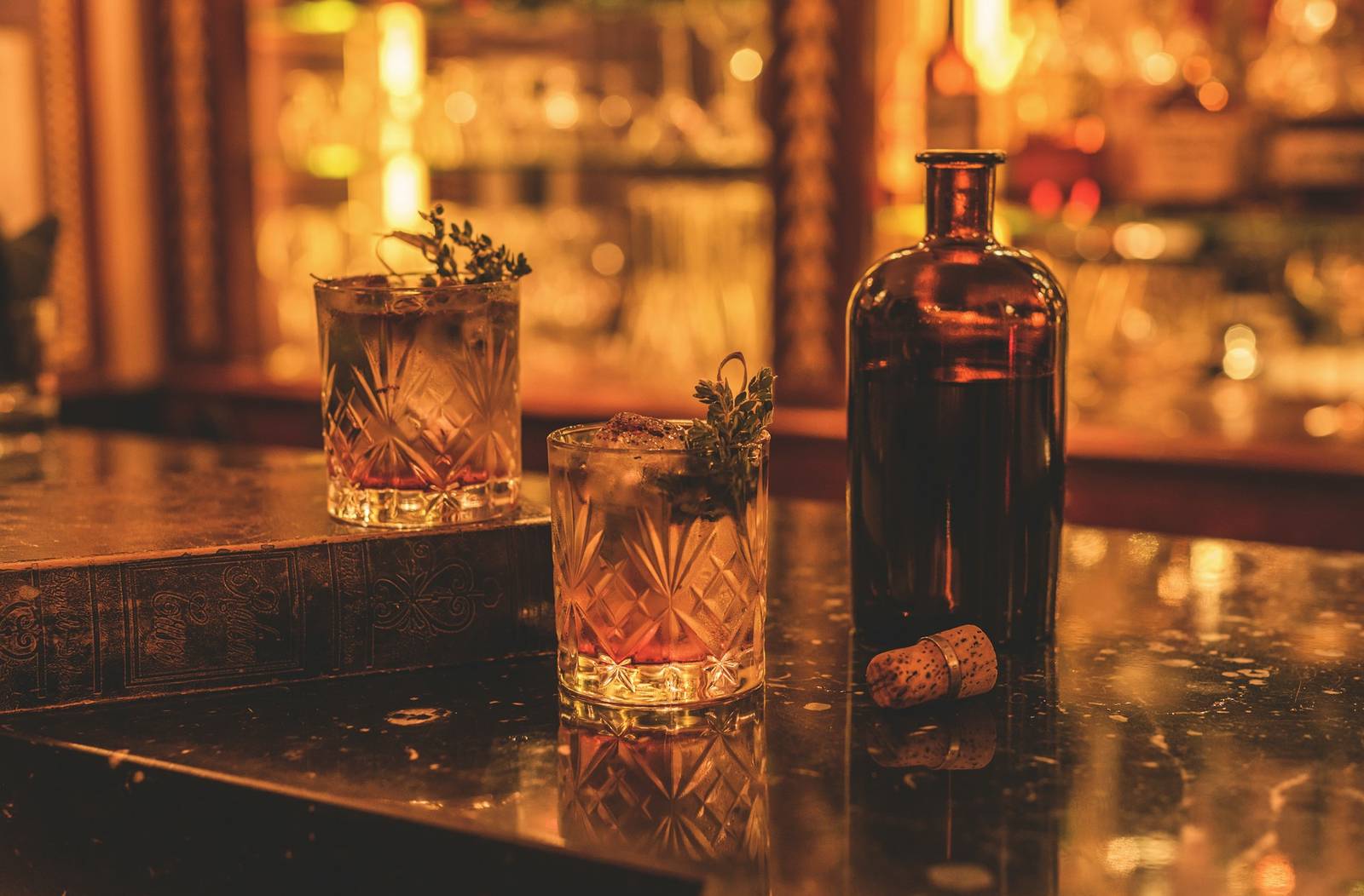 巴黎 L'Hotel Wilde's Lounge 吧檯調酒