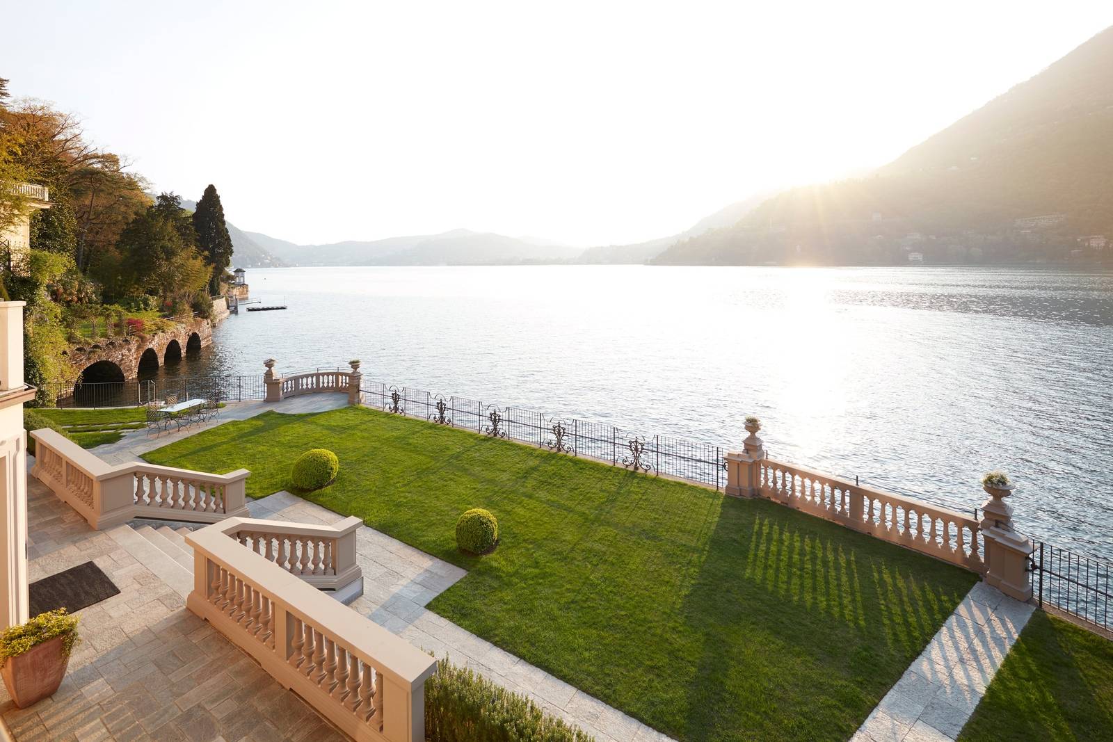 科莫湖文華東方酒店 Villa del Lago 湖畔草坪