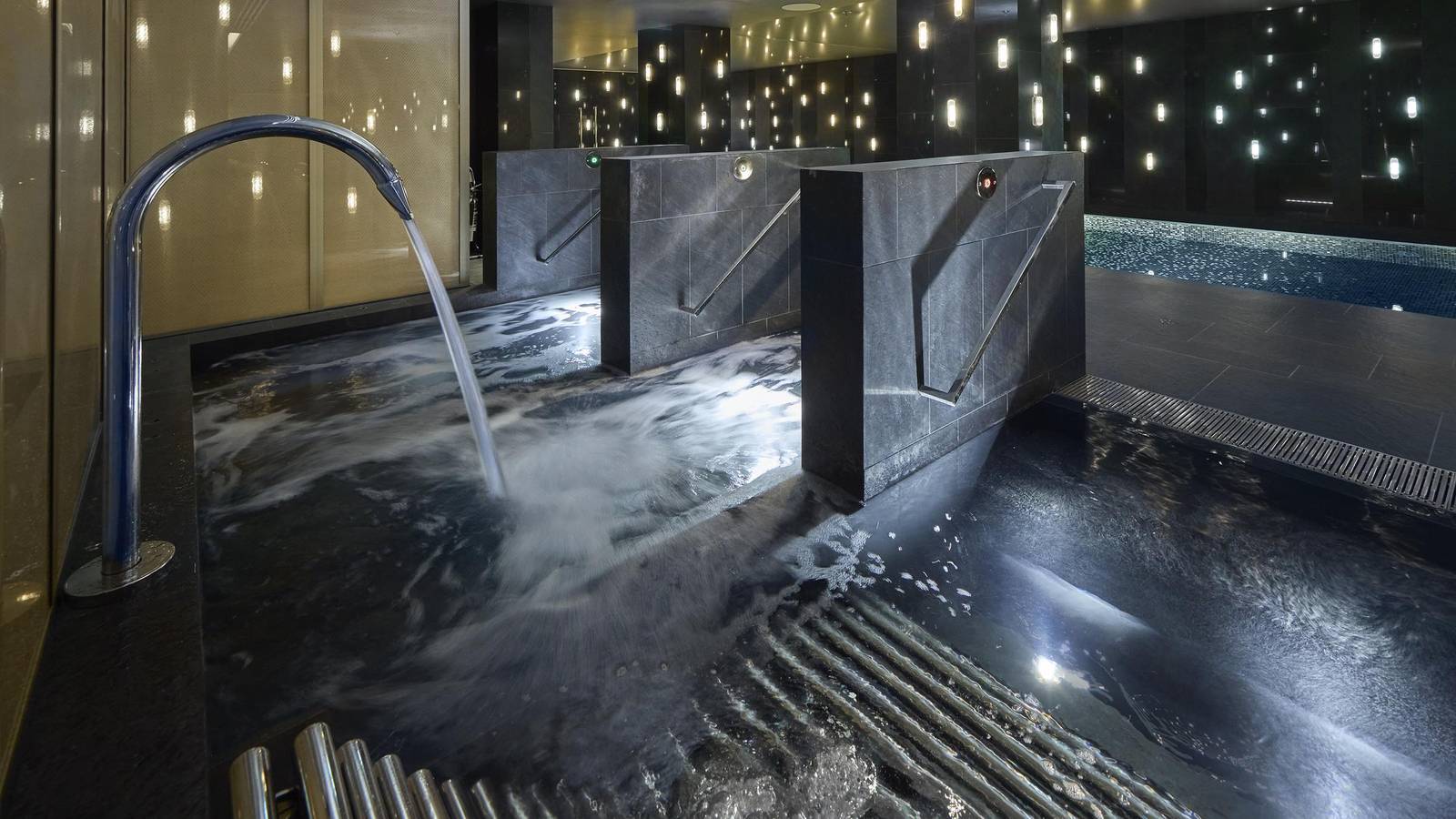 倫敦梅費爾文華東方酒店 Spa 活力水療池