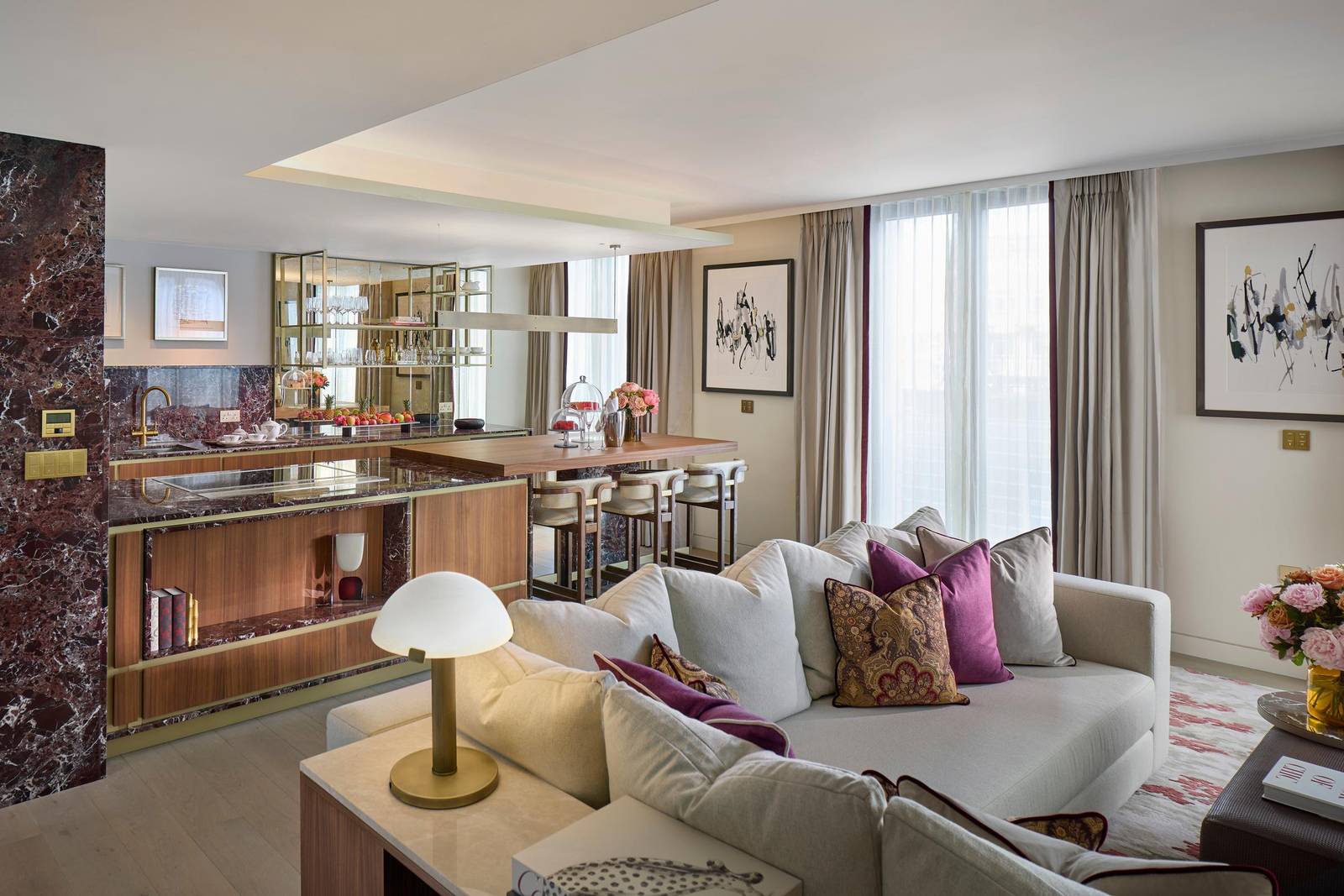 倫敦梅費爾文華東方酒店 Mayfair Suite 起居室與廚房