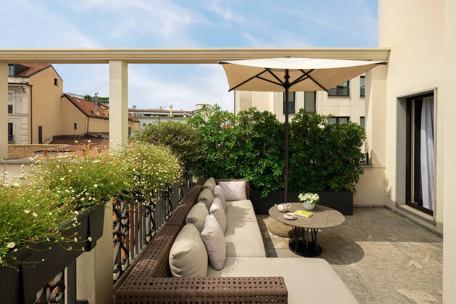 米蘭文華東方酒店 Junior Terrace Suite 露台