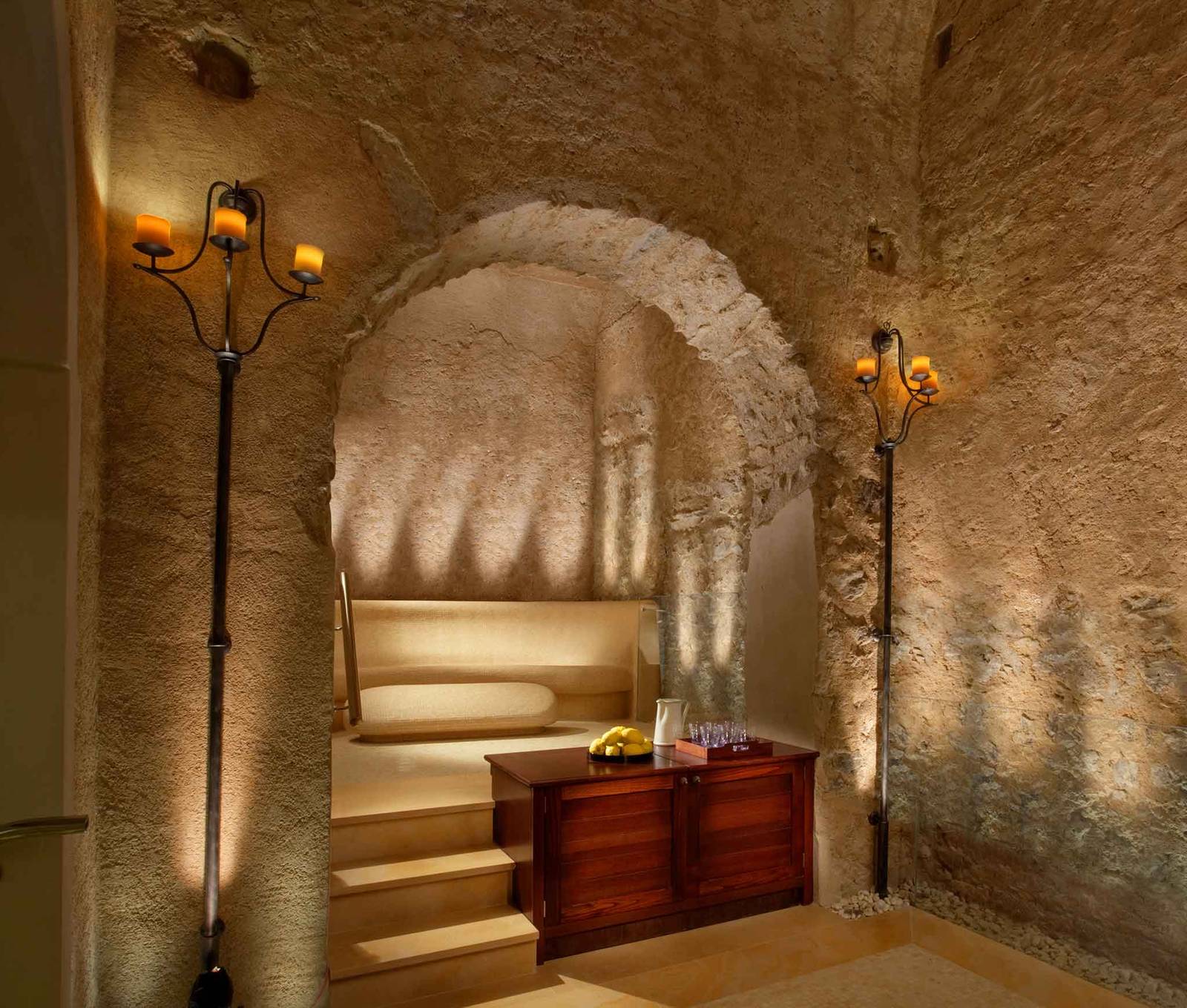 Monastero Santa Rosa Spa 石砌拱室溫浴區