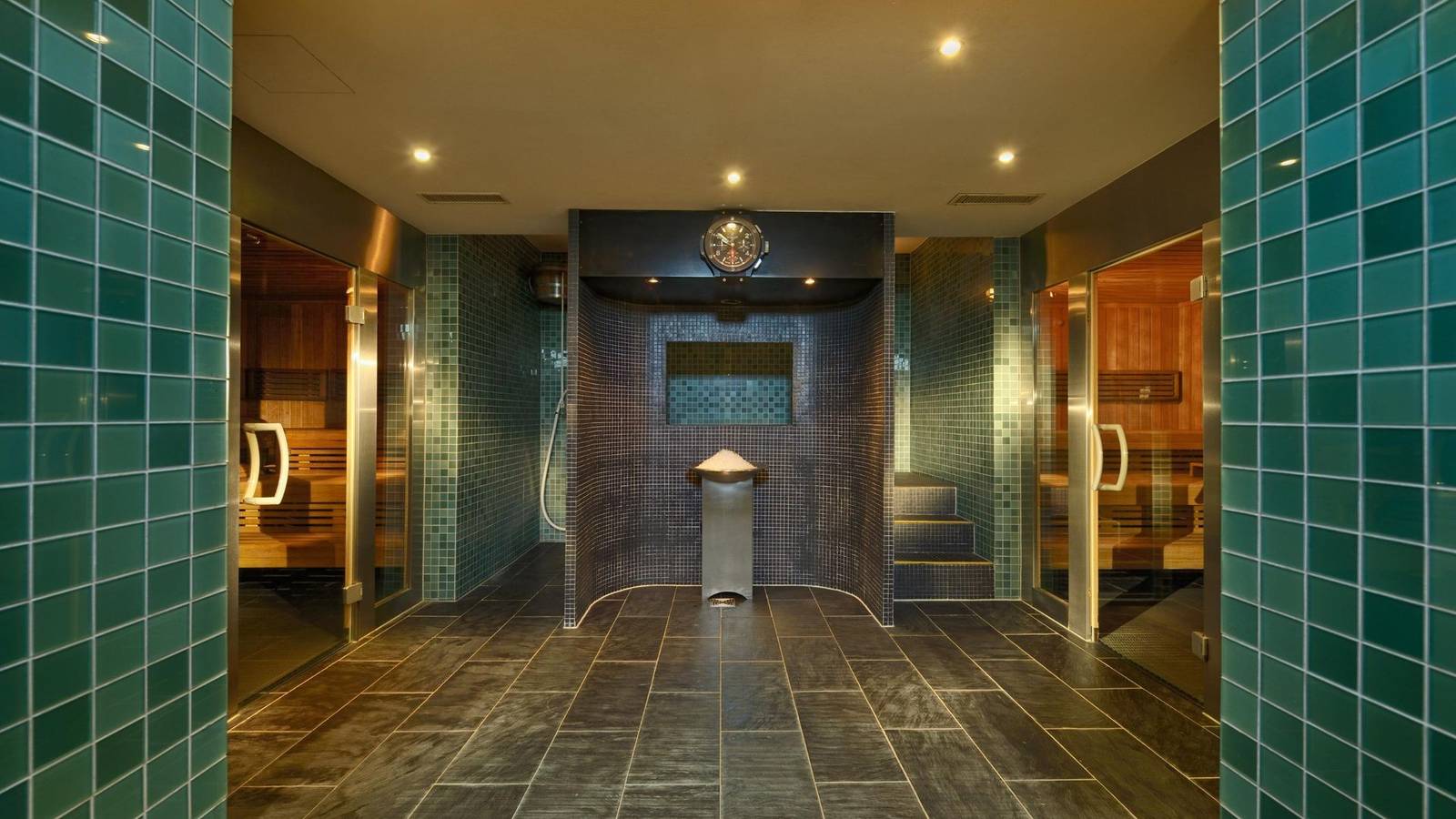 Mont Cervin Palace Spa Nescens 入口廊道