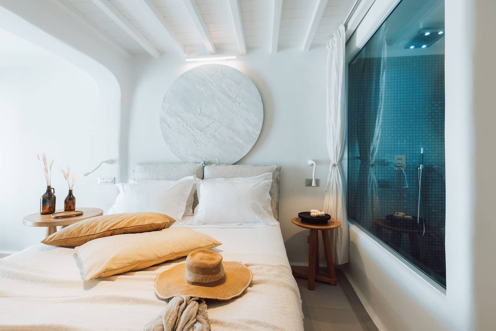 Mykonos Ammos Hotel 附私人露台按摩池的 Deluxe 客房