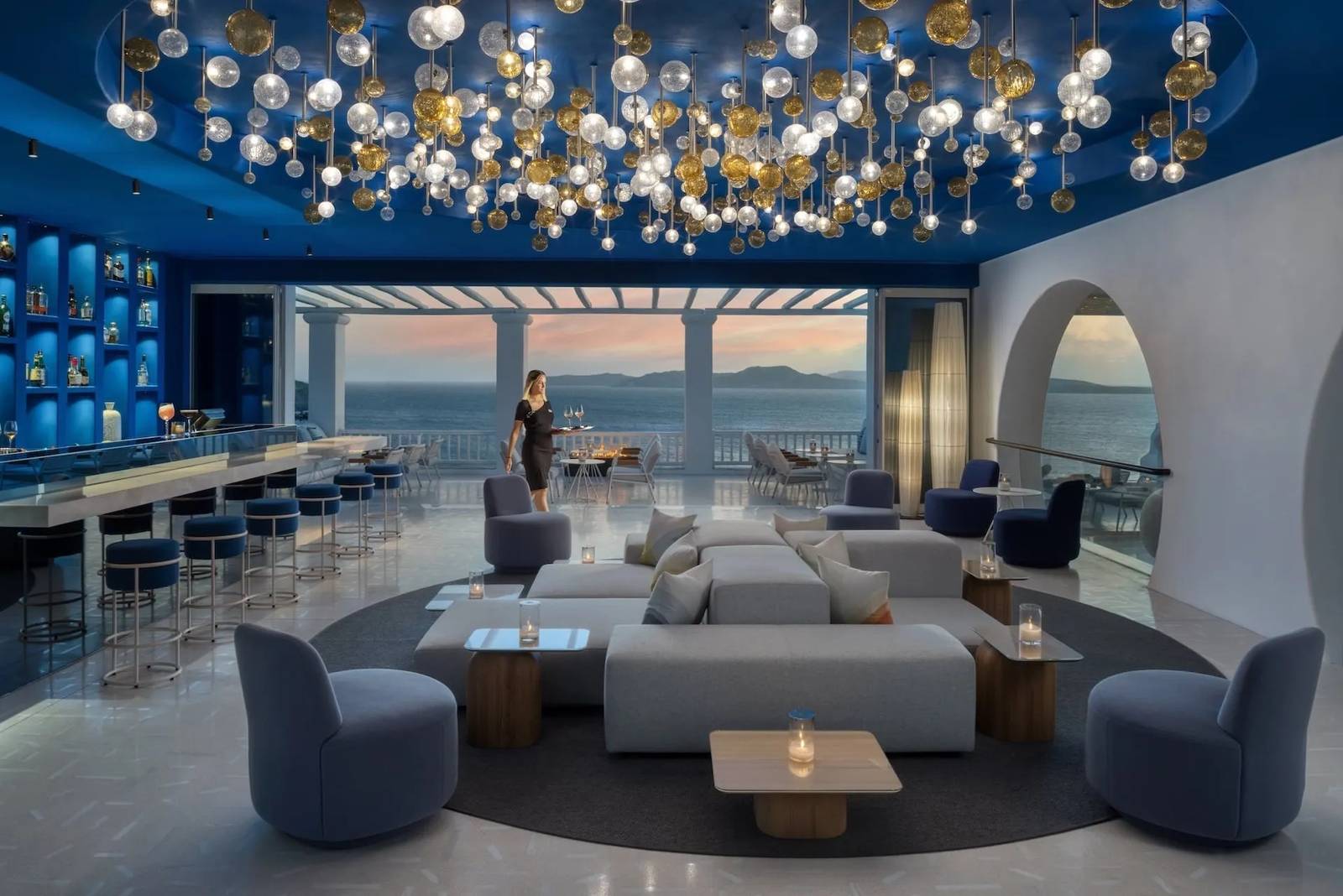 米克諾斯 Mykonos Grand Hotel & Resort Bolla Bar 燈飾與海景