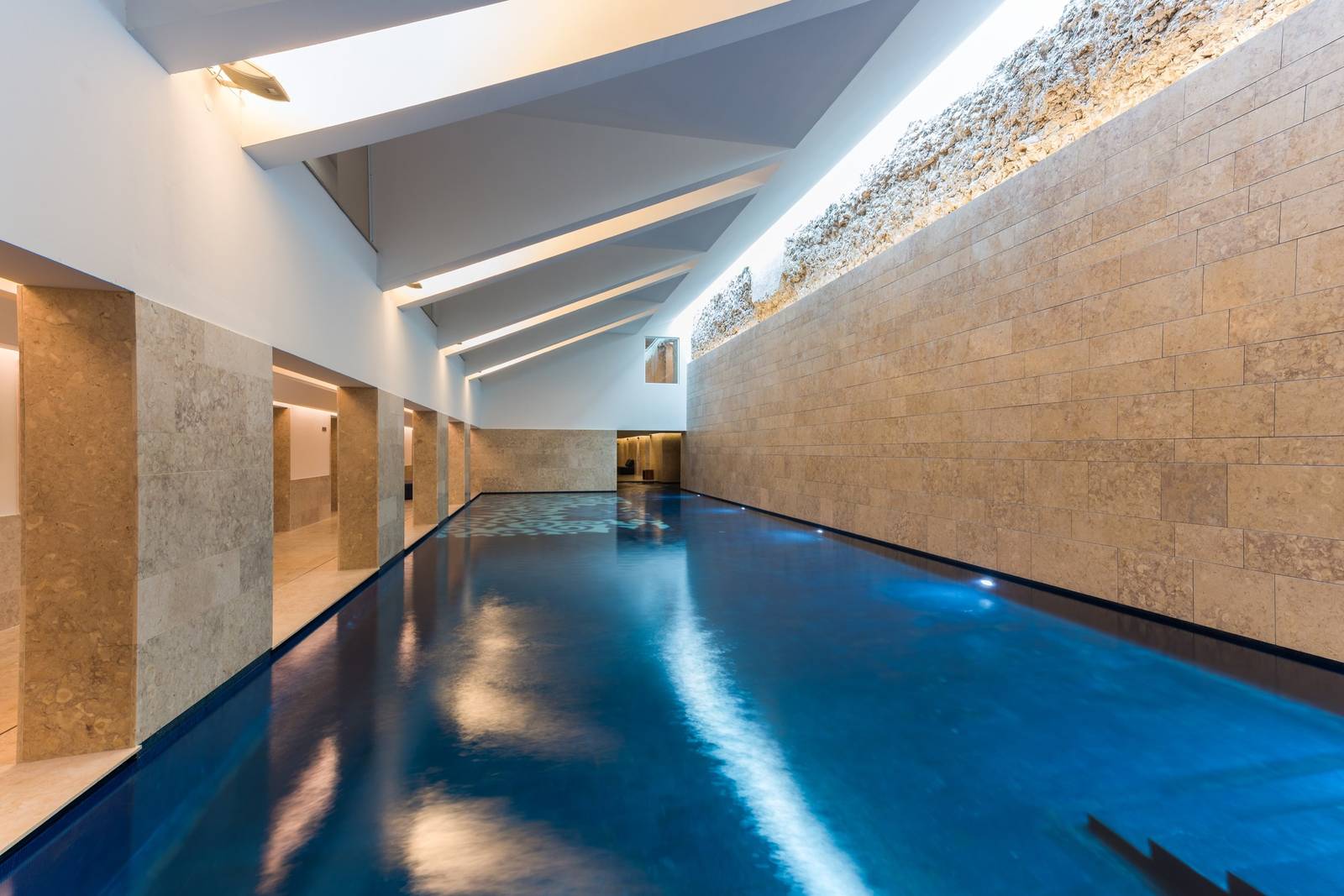 Palácio do Governador Spa 恆溫室內泳池