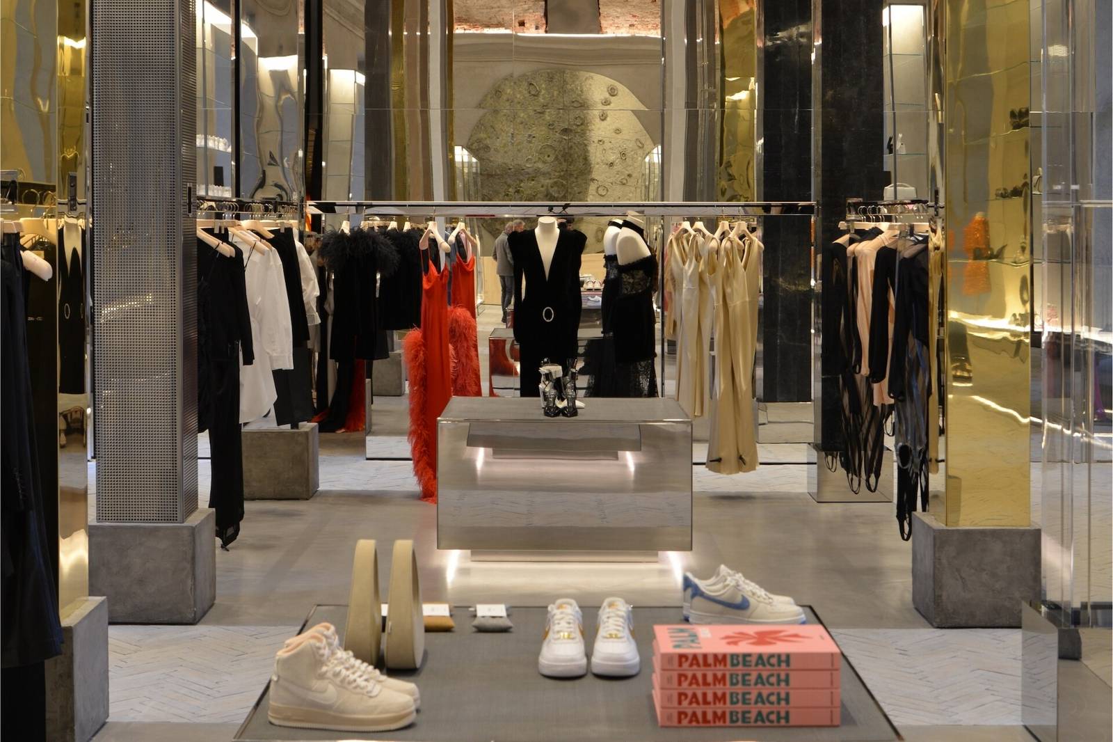 Portrait Milano Antonia 精品店
