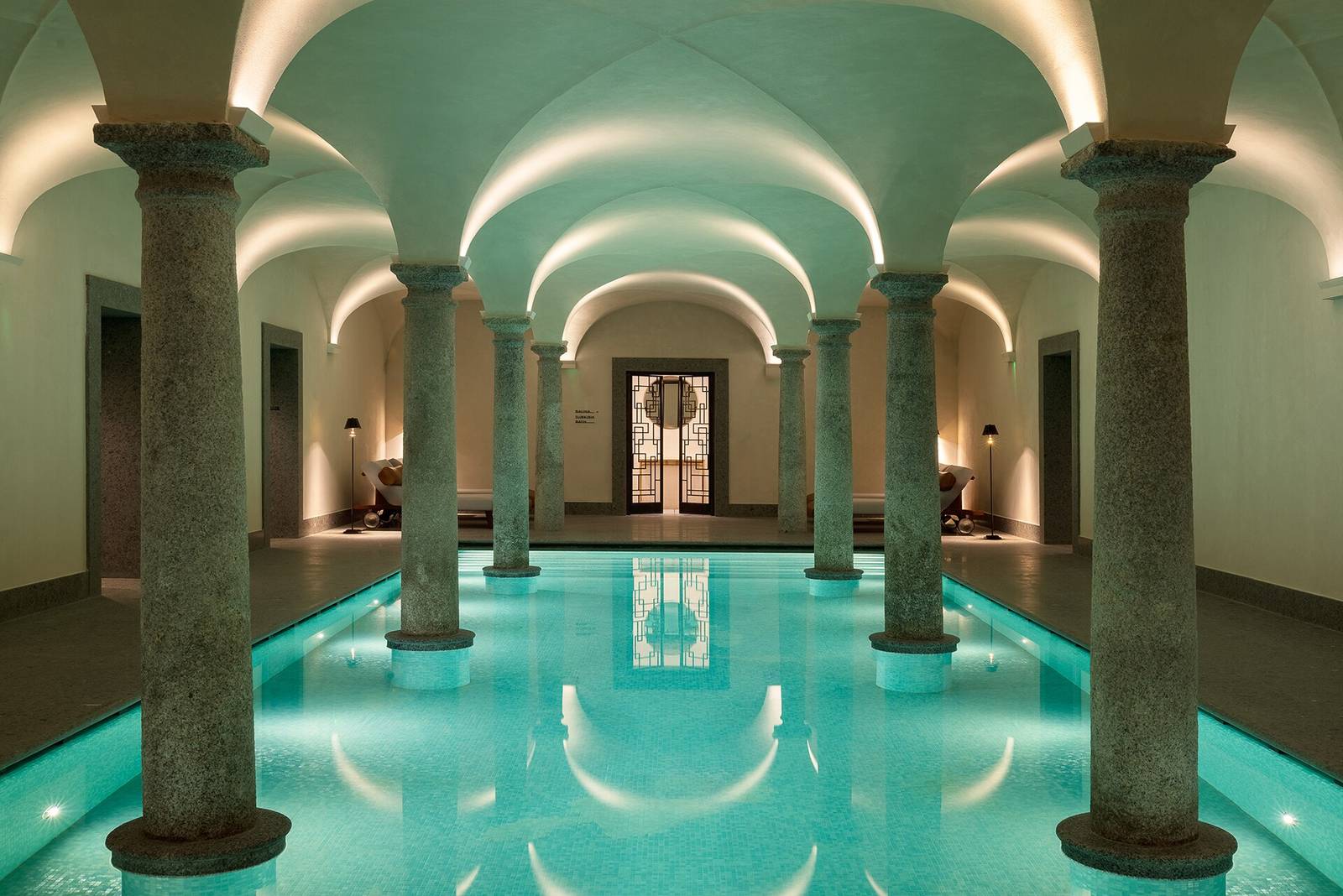 Portrait Milano The Longevity Spa 拱頂石柱泳池