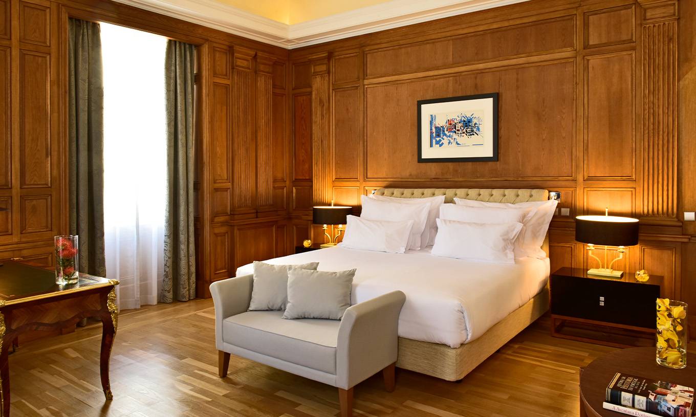 里斯本 Pousada Lisboa Suite Áurea 木質牆板套房