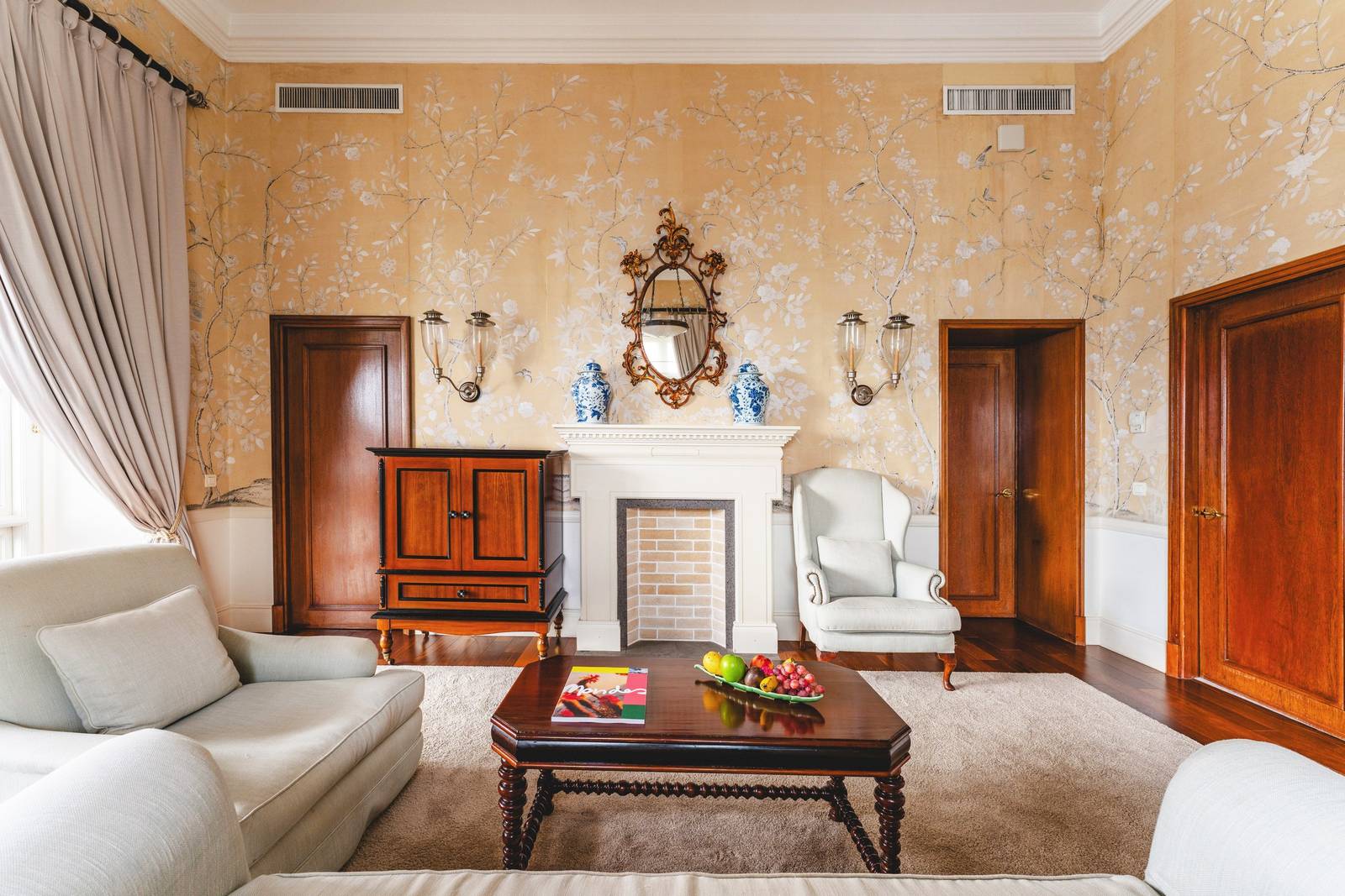 Reid's Palace Signature Suite 起居室