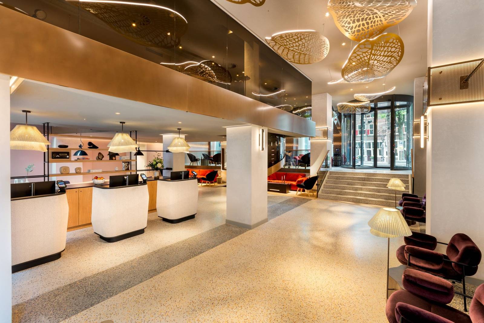 Renaissance Amsterdam Hotel 大廳接待區