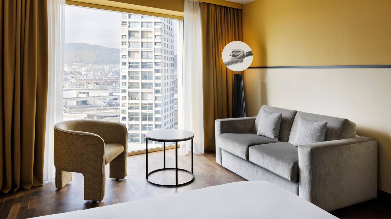 蘇黎世文藝復興塔酒店 Deluxe Family Room 客房