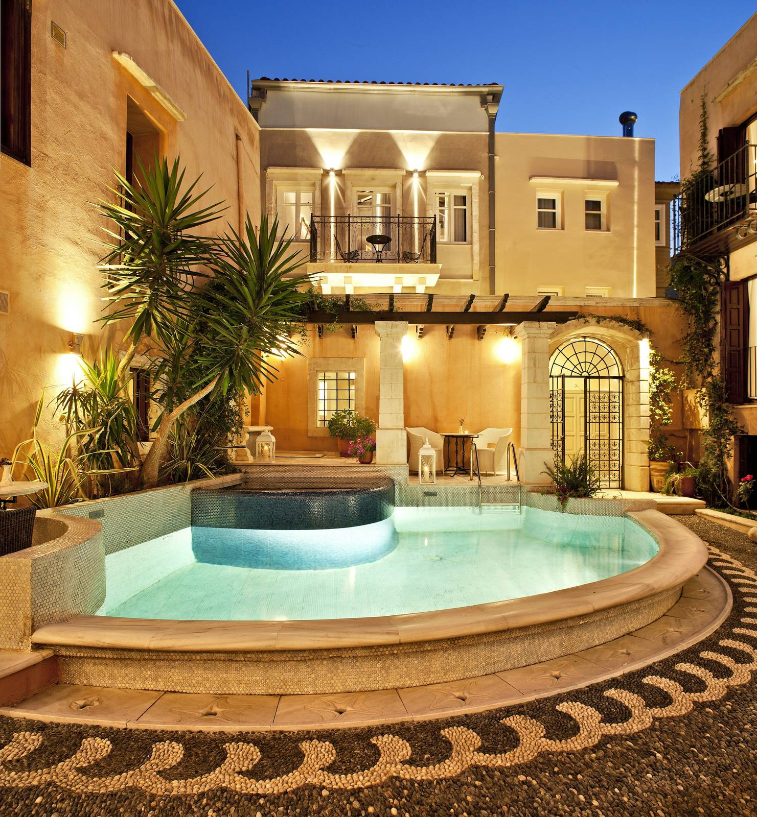 Rimondi Boutique Hotel Palazzo Rimondi 庭院圓形泳池