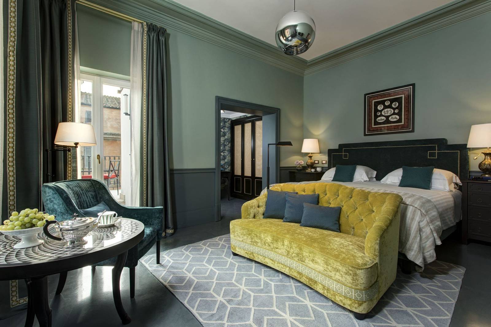 Spagna Penthouse 臥室與起居角